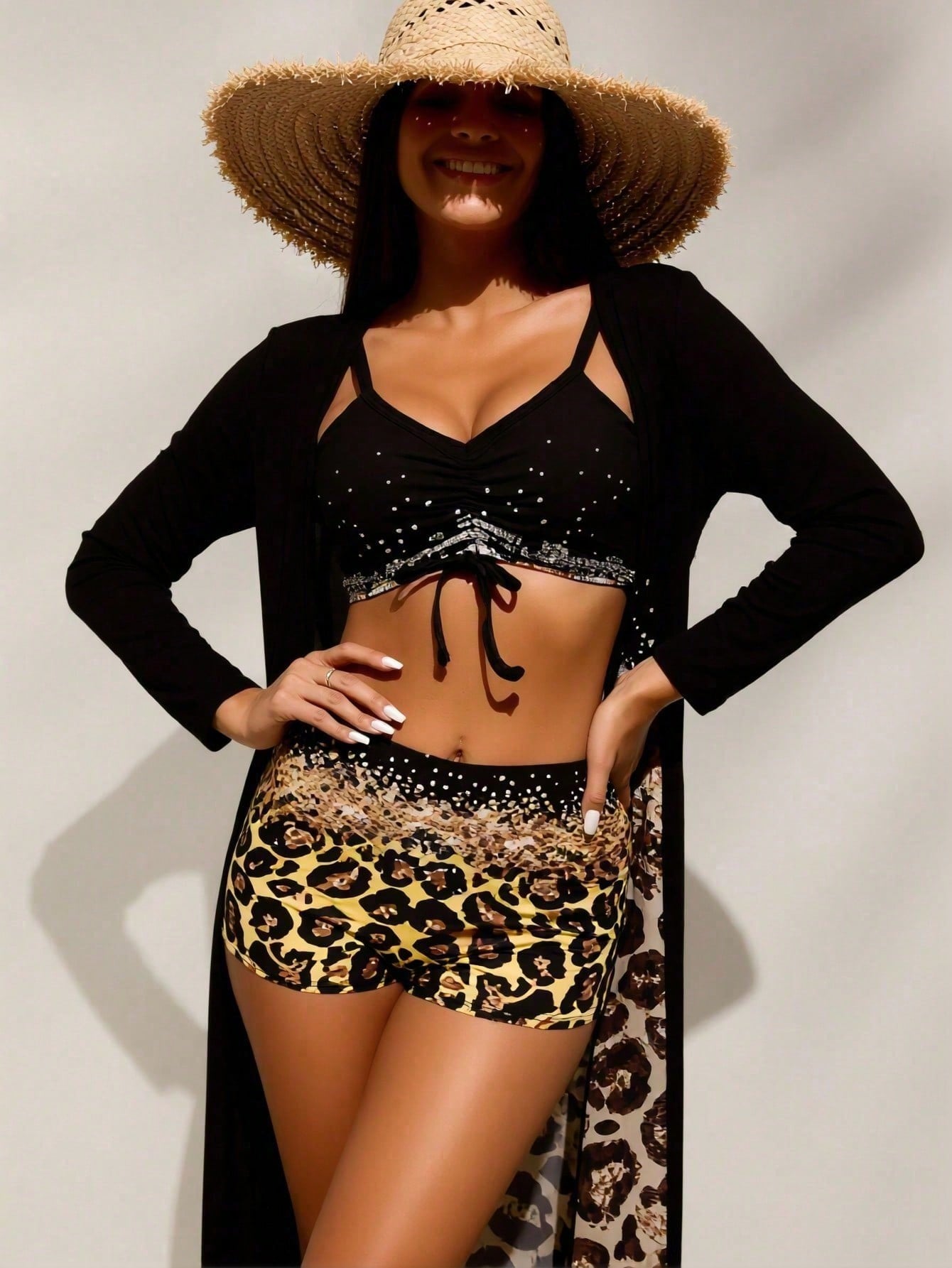 Shorts - Kadın Siyah Taşlı Bikini Üstü ve